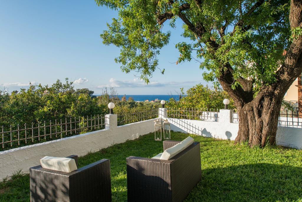 Katerina Rooms Meson Yerakarion Exterior photo