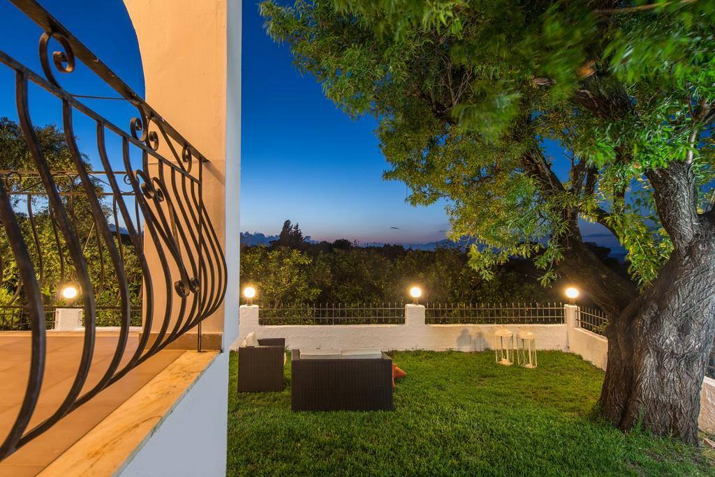 Katerina Rooms Meson Yerakarion Exterior photo