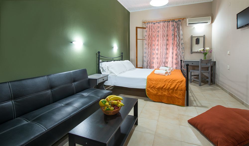 Katerina Rooms Meson Yerakarion Exterior photo