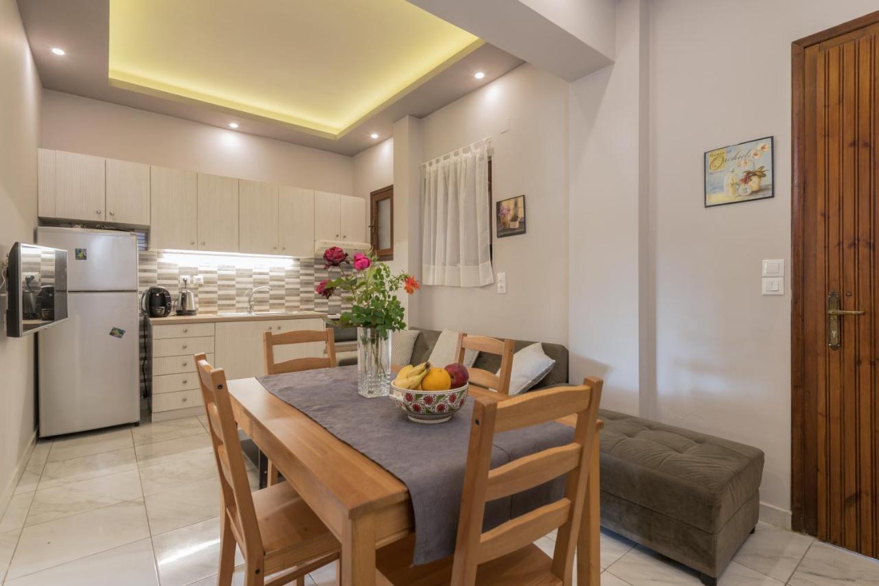 Katerina Rooms Meson Yerakarion Exterior photo